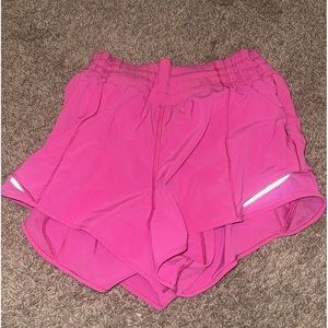 PINK LULULEMON HIGH RISE HOTTY HOT SHORTS